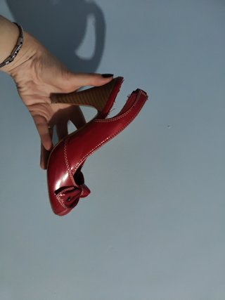 Zapatos rojos tacón