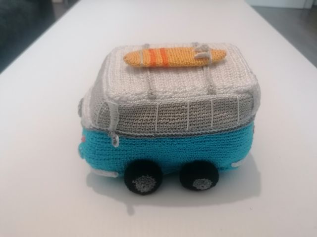 Muñeco Caravana volkswagen T1 amigurumi