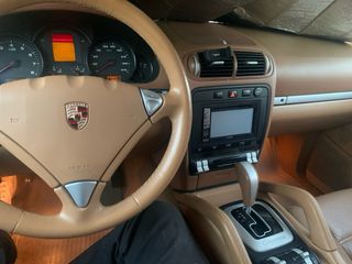 Porsche Cayenne 2004