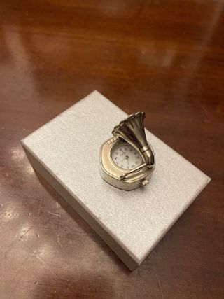 orologio a forma di grammofono