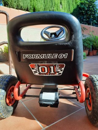 Coche formula 1 de pedales