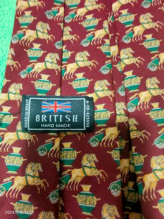 Corbata de seda natural