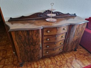 Aparador antiguo