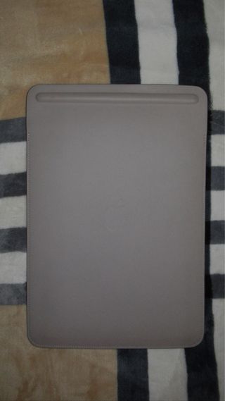 FUNDA APPLE IPAD PRO 10.5 CUERO MARRÓN TOPO