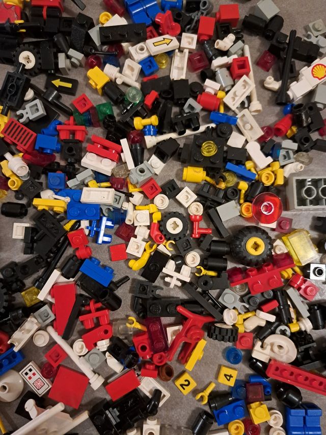 Lego parti rate e figure