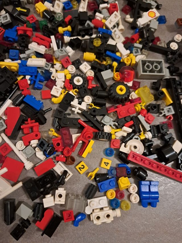 Lego parti rate e figure