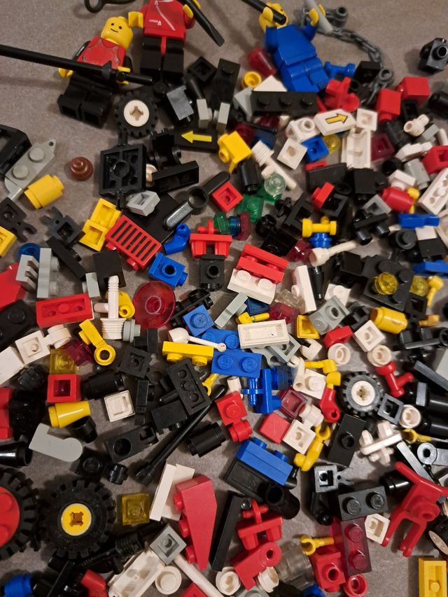 Lego parti rate e figure