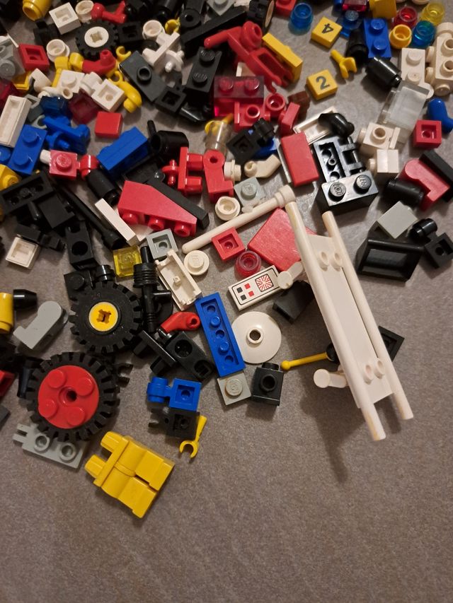 Lego parti rate e figure