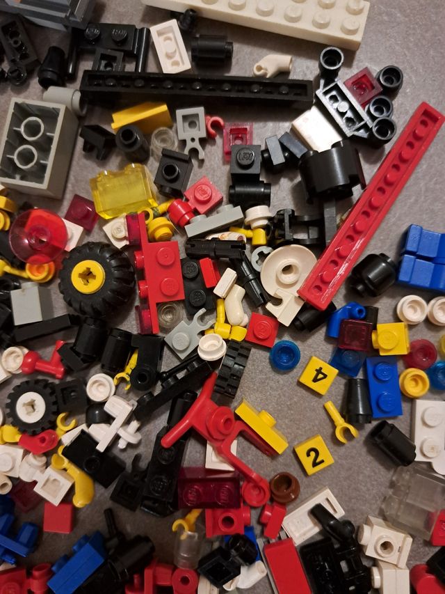 Lego parti rate e figure