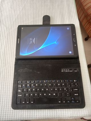 Tablet Samsung Galaxy Tab A6 y teclado