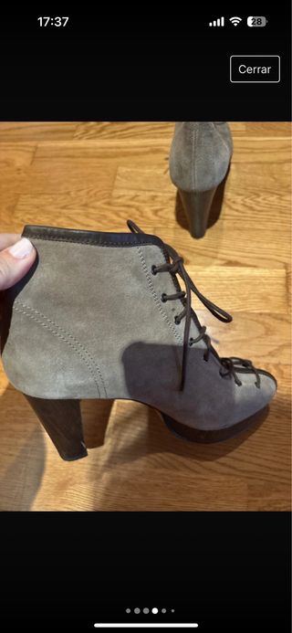Botines con cordones