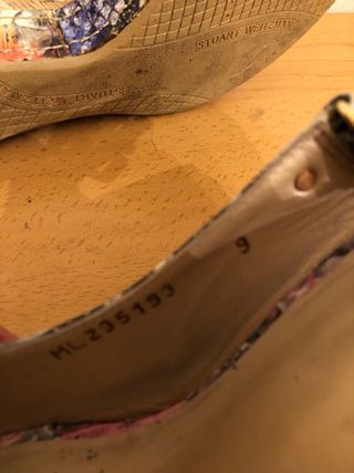 STUART WEITZMAN - cuñas escamas colores 9