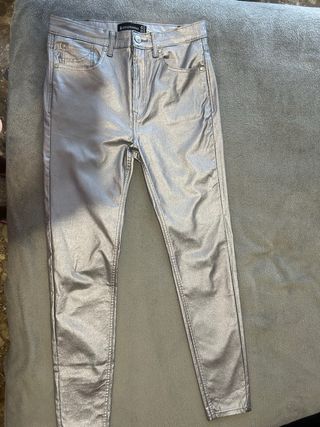 Pantalon plateado de stradivarius