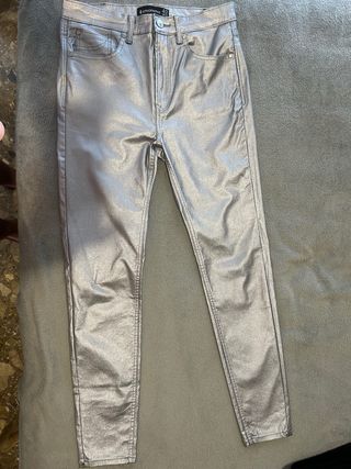 Pantalon plateado de stradivarius