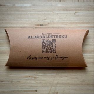 Pajarita, de diseño, sin estrenar