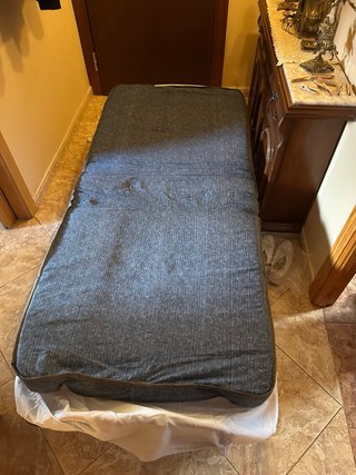 Cama y colchón plegable