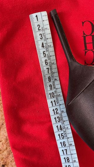 Stiletos de raso de Carolina Herrera Ch