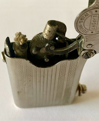 Antiguo encendedor Thorens Swiss Made. Años 20