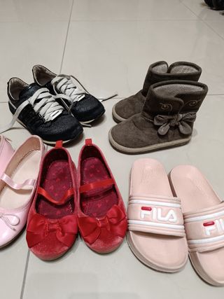 Set scarpe da bambina varie misure 