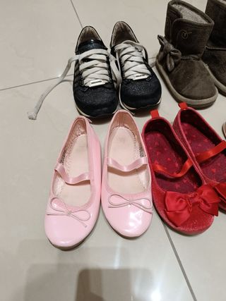 Set scarpe da bambina varie misure 