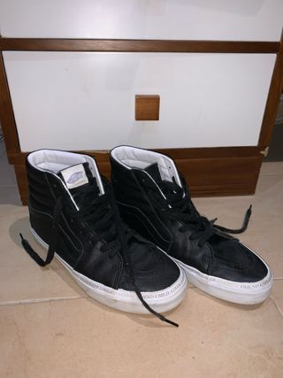 Zapatos Vans of the wall