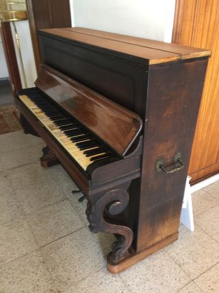 Piano antiguo Focké Fils Ainé (Paris)