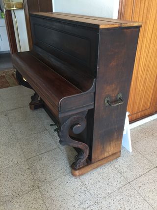 Piano antiguo Focké Fils Ainé (Paris)