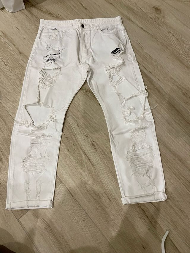 Jeans bianco strappato