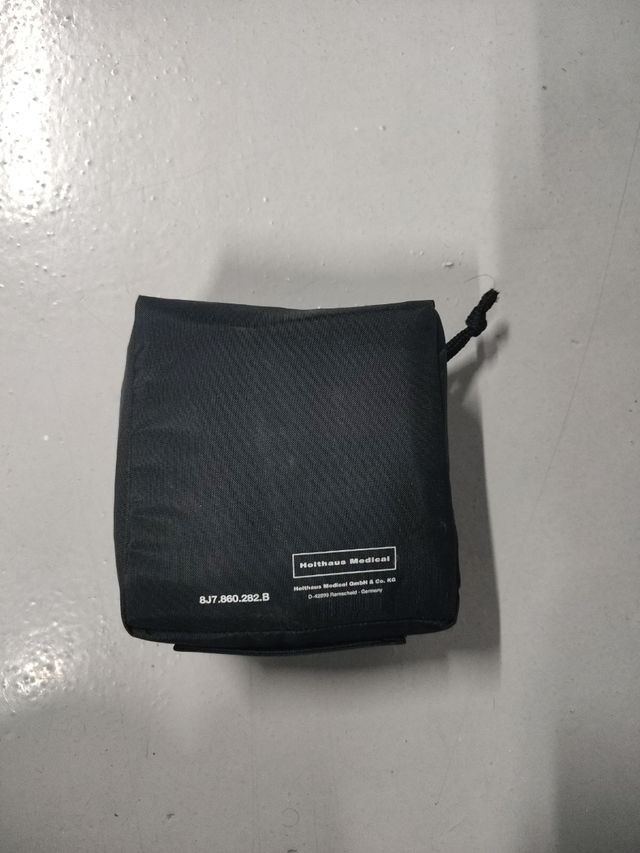 Botiquín primeros auxilios AUDI