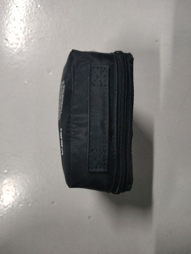 Botiquín primeros auxilios AUDI