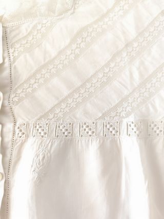 PRECIOSO CAMISON ANTIGUO