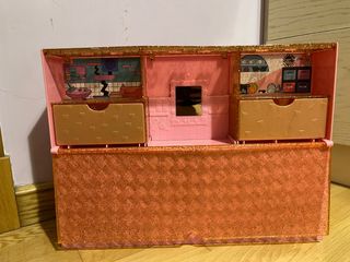 Casa de las L.O.L y muñecas