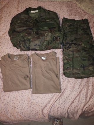 Traje militar