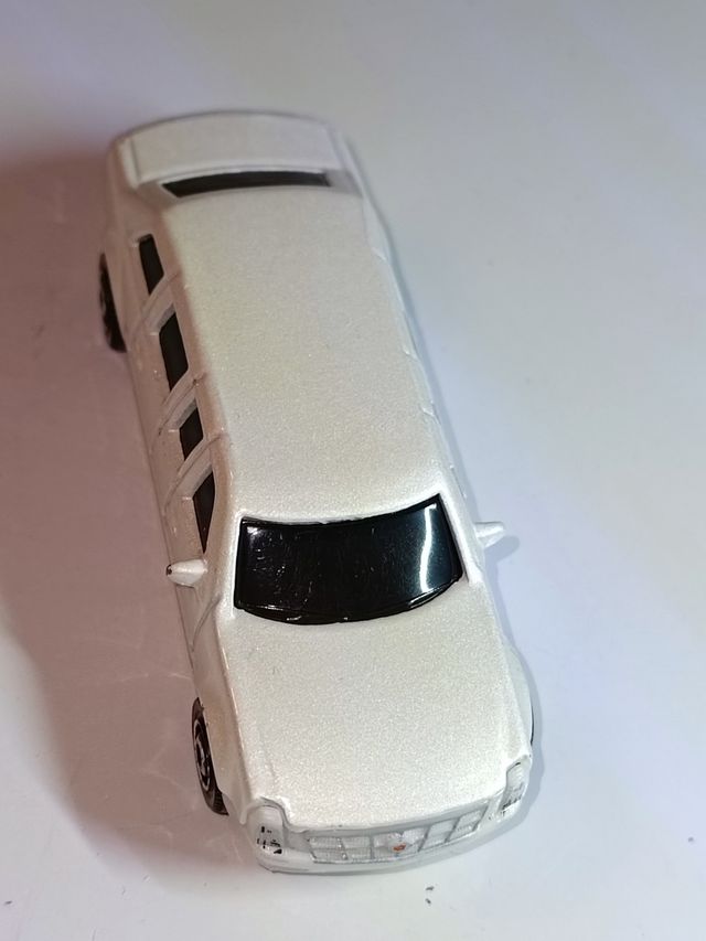 LIMUSINA CADILLAC ONE 1/64 MATCHBOX