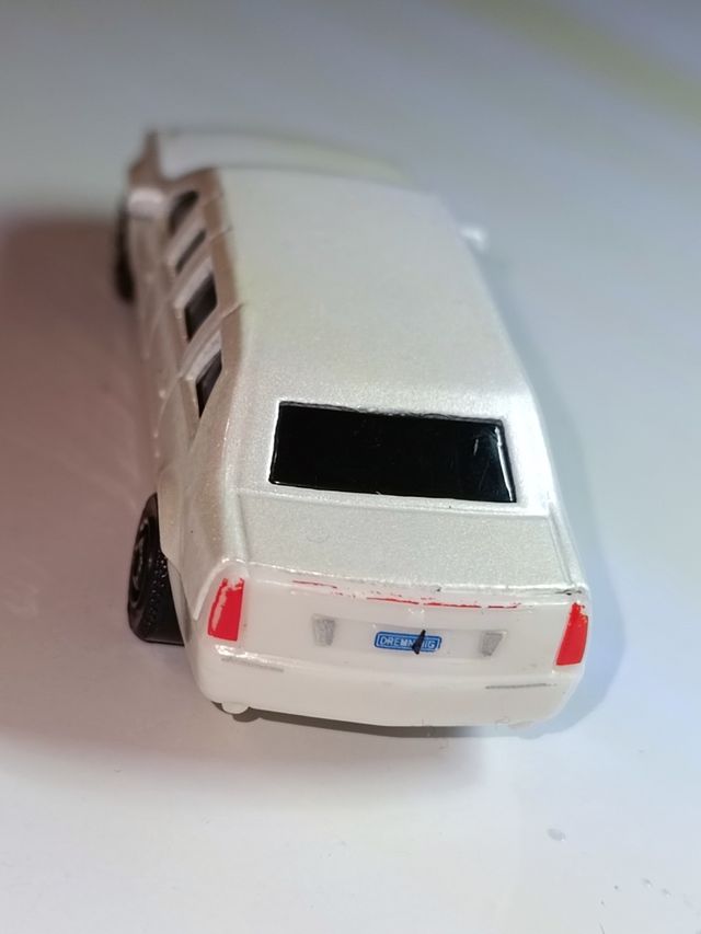 LIMUSINA CADILLAC ONE 1/64 MATCHBOX