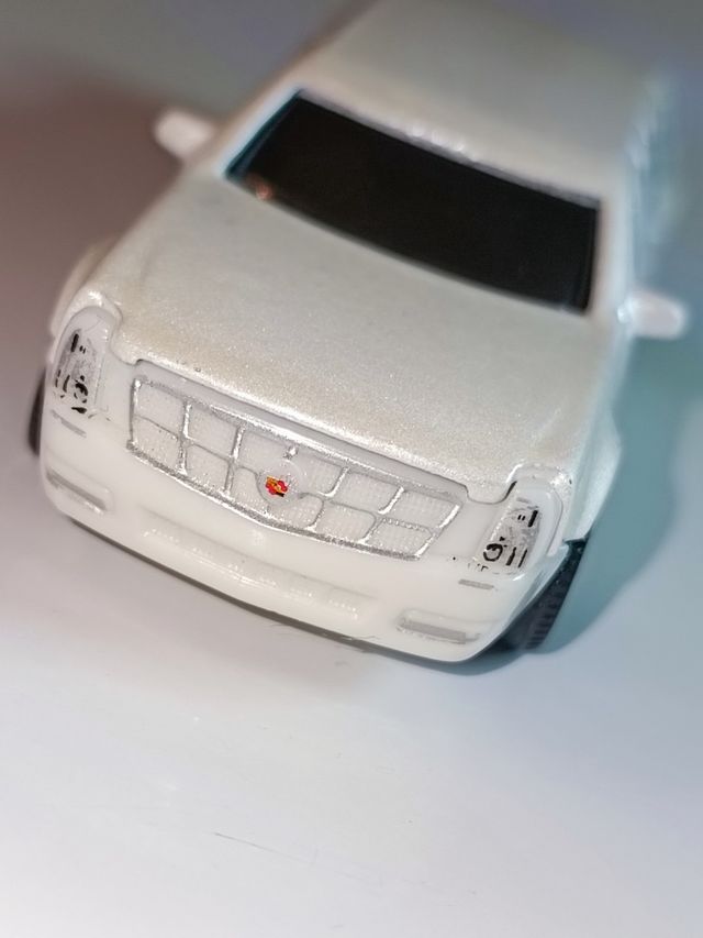 LIMUSINA CADILLAC ONE 1/64 MATCHBOX