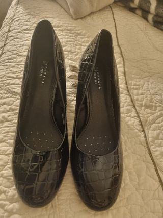 Zapatos salón nuevos