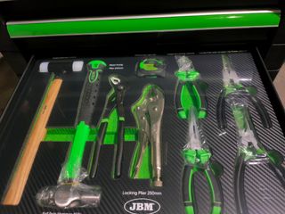 KIT DE HERRAMIENTAS JBM