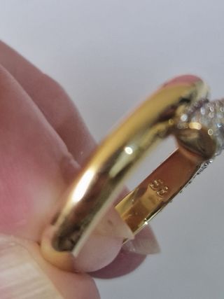 Anillo dorado, modelo Dextera, de Swarovski 