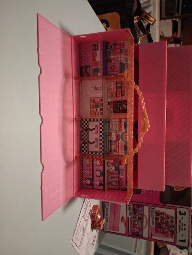 L.O.L Surprise pop-up store