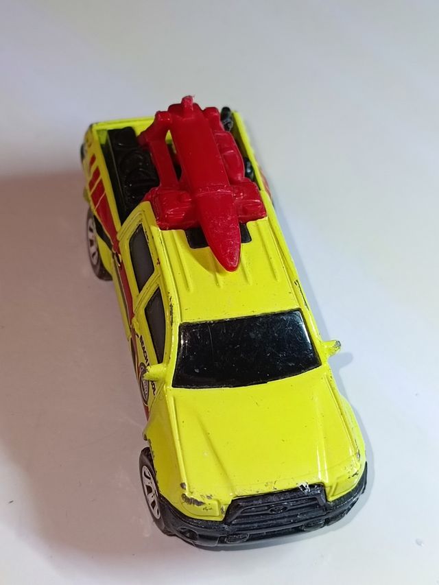 TOYOTA TACOMA 1/64 MATCHBOX