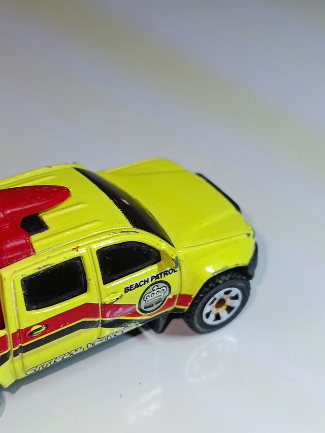TOYOTA TACOMA 1/64 MATCHBOX