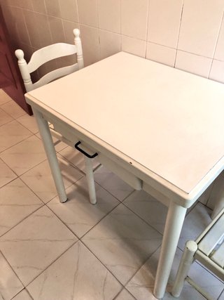 Mesa y Sillas de Cocina.