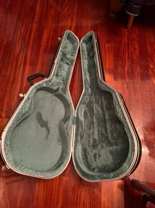 Guitarra española (guerra) PRECIO NEGOCIABLE