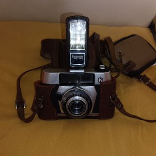 CAMARA DE FOTOS ANALOGICA MARCA REGULETTE .