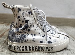 Bikkembergs sneakers.