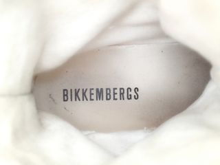 Bikkembergs sneakers.