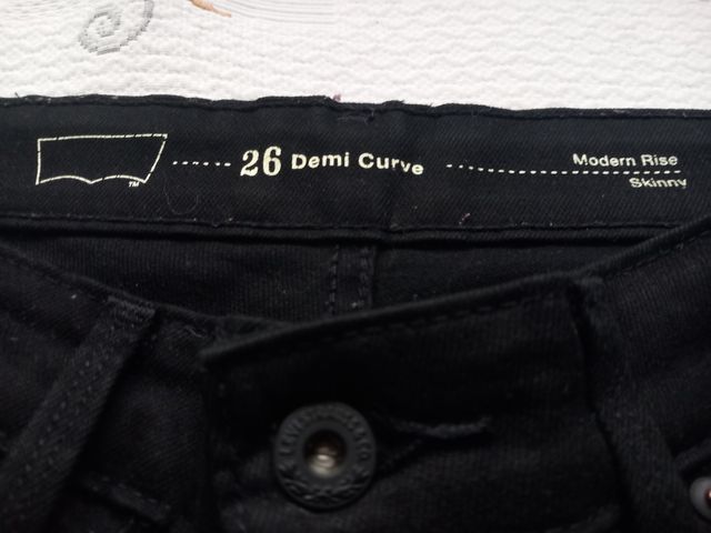 Levis mujer, demi curve