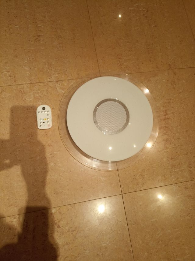 Lampara con bluetooth para música