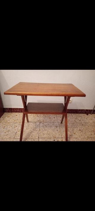 Mesa auxiliar madera